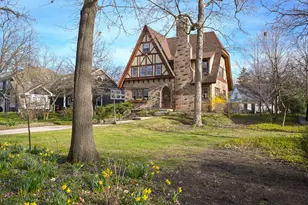 1243 Hawthorne Ln, Downers Grove, IL 60515 - Photo 1