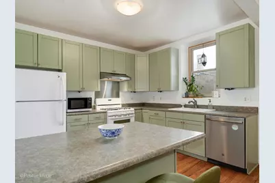 1215 W Rosemont Avenue #1, Chicago, IL 60660 - Photo 8