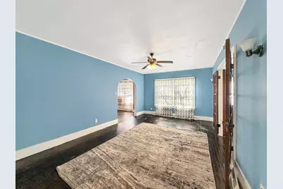 405 N Apple Avenue, Freeport, IL 61032 - Photo 4