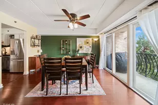 4407 Pershing Ave, Downers Grove, IL 60515 - Photo 4