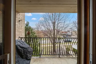 4407 Pershing Ave, Downers Grove, IL 60515 - Photo 16