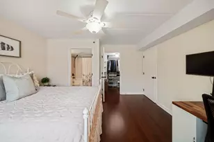 4407 Pershing Ave, Downers Grove, IL 60515 - Photo 12