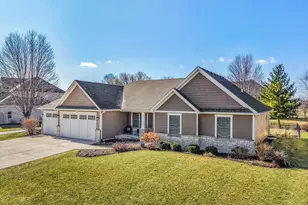 1262 Deerpath Dr, Yorkville, IL 60560 - Photo 2