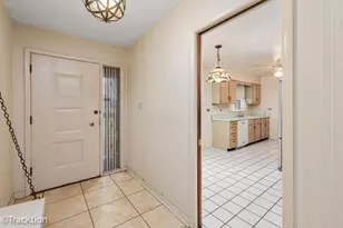 246 Vista Ct, Wilmette, IL 60091 - Photo 2