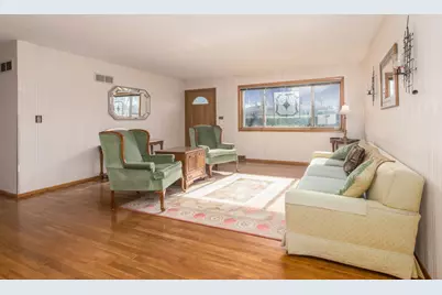 170 Westmere Road, Des Plaines, IL 60016 - Photo 2