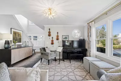 606 W Franklin Street, Wheaton, IL 60187 - Photo 8