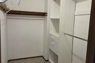 210 Hazelwood Dr, Lindenhurst, IL 60046 - Photo 16