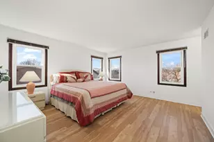 1220 Dorchester Ln, Hoffman Estates, IL 60169 - Photo 16