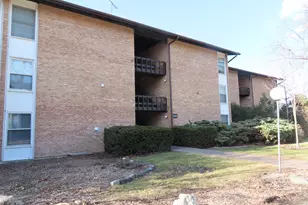 5543 E Lake Dr, Lisle, IL 60532 - Photo 1