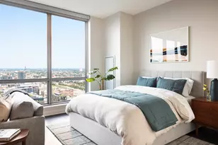 164 N Peoria St, Chicago, IL 60607 - Photo 2