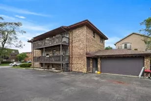 10309 Parkside Ave, Oak Lawn, IL 60453 - Photo 8