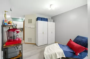 36106 N Springbrook Ln, Gurnee, IL 60031 - Photo 12