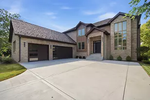 7234 Roxbury Ct, Long Grove, IL 60060 - Photo 1