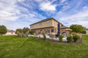 22374 Woodland Ln, Frankfort, IL 60423 - Photo 6