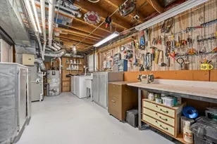 8000 Oakview Ln, Woodridge, IL 60517 - Photo 26