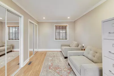 9761 Elm Terrace, Des Plaines, IL 60016 - Photo 12