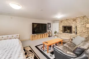 9761 Elm Terrace, Des Plaines, IL 60016 - Photo 20