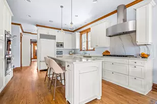 939 Ashland Ave, Wilmette, IL 60091 - Photo 10