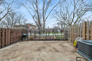 27 Sorrento Dr, Palos Heights, IL 60463 - Photo 20