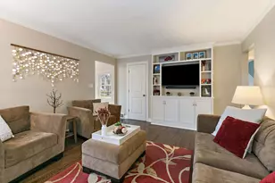 115 N Hager Ave, Barrington, IL 60010 - Photo 4