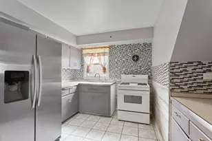 2102 N Nagle Ave, Chicago, IL 60707 - Photo 4