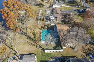 1752 Bittersweet Dr, Saint Anne, IL 60964 - Photo 6