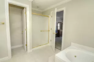 2046 Mission Hills Dr, Elgin, IL 60123 - Photo 26