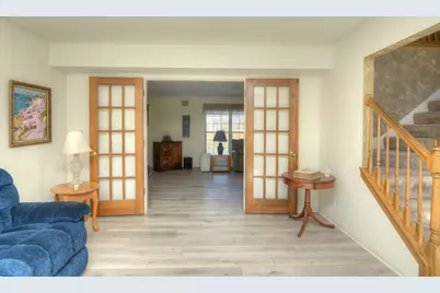 2046 Mission Hills Drive, Elgin, IL 60123 - Photo 8