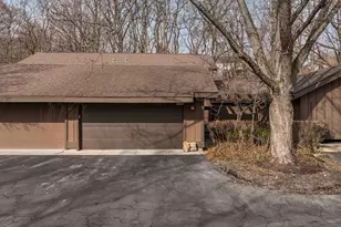 42W470 Red Bud Ct, Saint Charles, IL 60175 - Photo 30