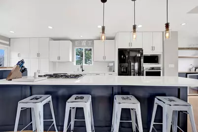 81 Parkside Court, North Aurora, IL 60542 - Photo 10