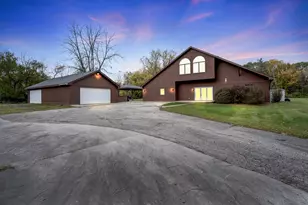 27514 N Forest Garden Rd, Wauconda, IL 60084 - Photo 2