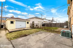 10154 S Emerald Ave, Chicago, IL 60628 - Photo 24