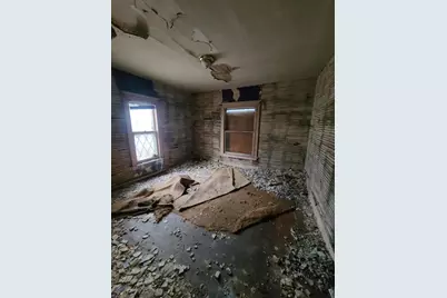 469 S Wildwood Avenue, Kankakee, IL 60901 - Photo 6