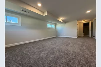 665 Easy Street, Glendale Heights, IL 60139 - Photo 16