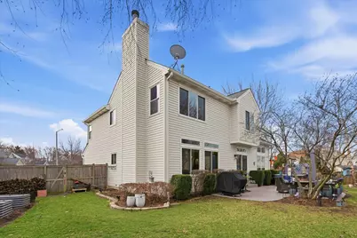 334 S Clearview Circle, Round Lake, IL 60073 - Photo 28