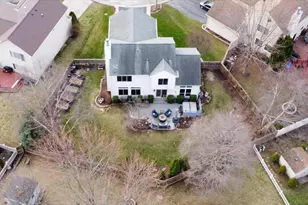 334 S Clearview Circle, Round Lake, IL 60073 - Photo 32