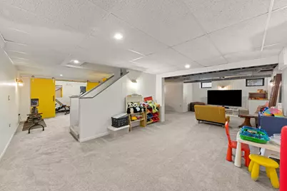 381 Prairie Knoll Drive, Naperville, IL 60565 - Photo 24