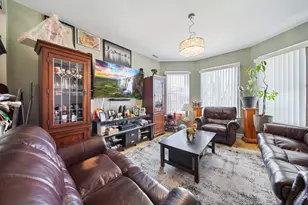 3355 N Hamlin Ave, Chicago, IL 60618 - Photo 4