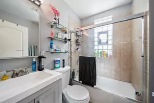 3355 N Hamlin Ave, Chicago, IL 60618 - Photo 22