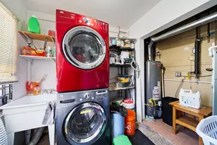 3355 N Hamlin Ave, Chicago, IL 60618 - Photo 18