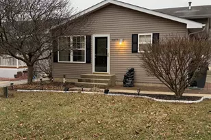 10093 W Ford Ave, Beach Park, IL 60099 - Photo 1