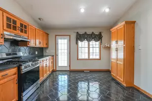 671 Diversatech Dr N, Manteno, IL 60950 - Photo 10