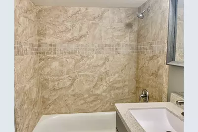 7830 W North Avenue #305, Elmwood Park, IL 60707 - Photo 6