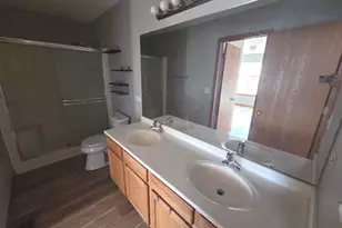 1633 W Chrysler Dr, Belvidere, IL 61008 - Photo 14