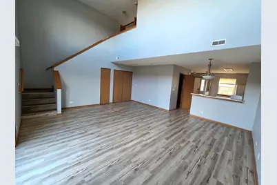 1633 W Chrysler Drive #1633, Belvidere, IL 61008 - Photo 4