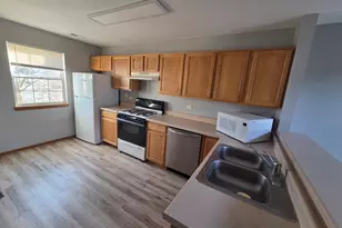 1633 W Chrysler Dr, Belvidere, IL 61008 - Photo 6