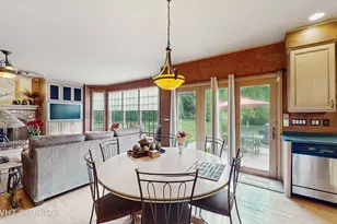 1527 Lexington Cir, Schaumburg, IL 60173 - Photo 18