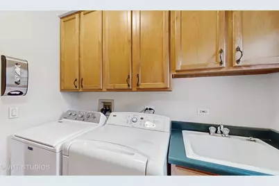 1527 Lexington Circle, Schaumburg, IL 60173 - Photo 26