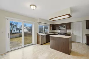 2432 Auburn Ln, Northbrook, IL 60062 - Photo 6