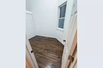 8714 S Commercial Avenue, Chicago, IL 60617 - Photo 2